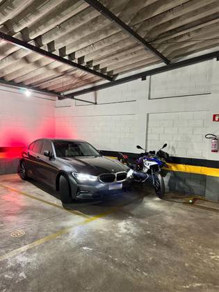 BMW 320i 2.0 16V TURBO FLEX SPORT GP AUTOMÁTICO BMW 320i 2.0 16V TURBO FLEX SPORT GP AUTOMÁTICO